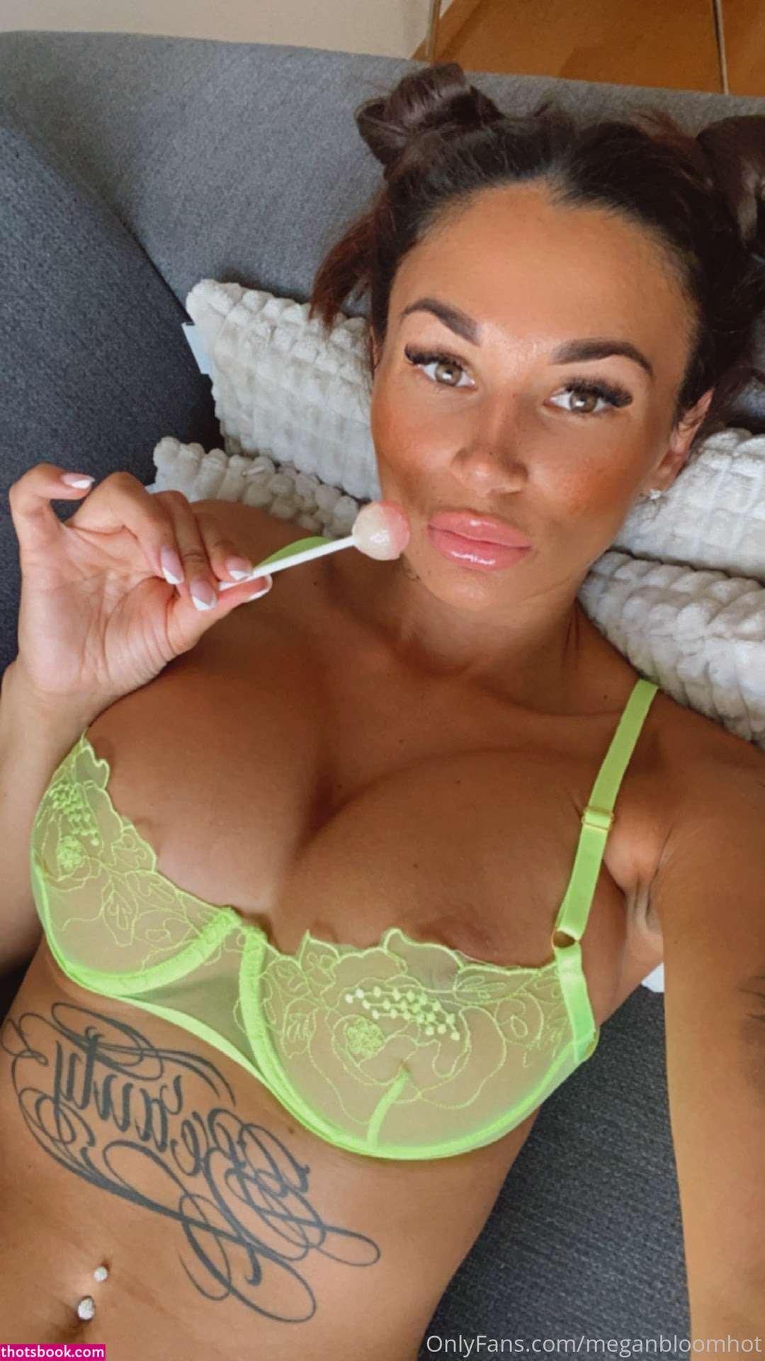 meganbloomhot Photo #6