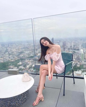 Arabella Gregory Photo #4