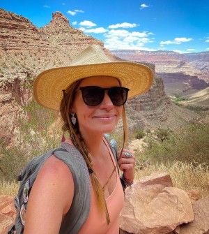 Emily Hart Photo #23