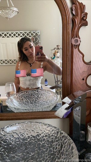 Dee Nguyen Photo #13