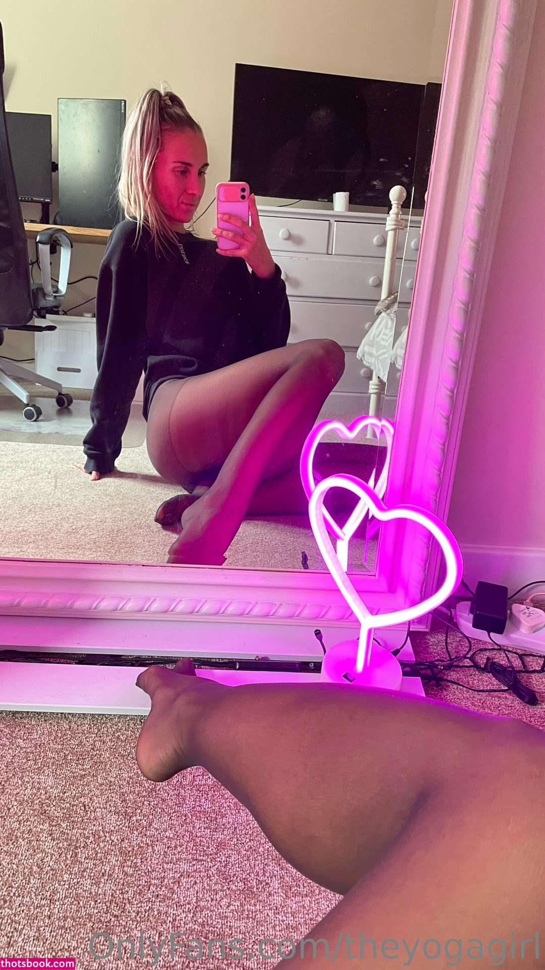 theyogagirl Photo #2