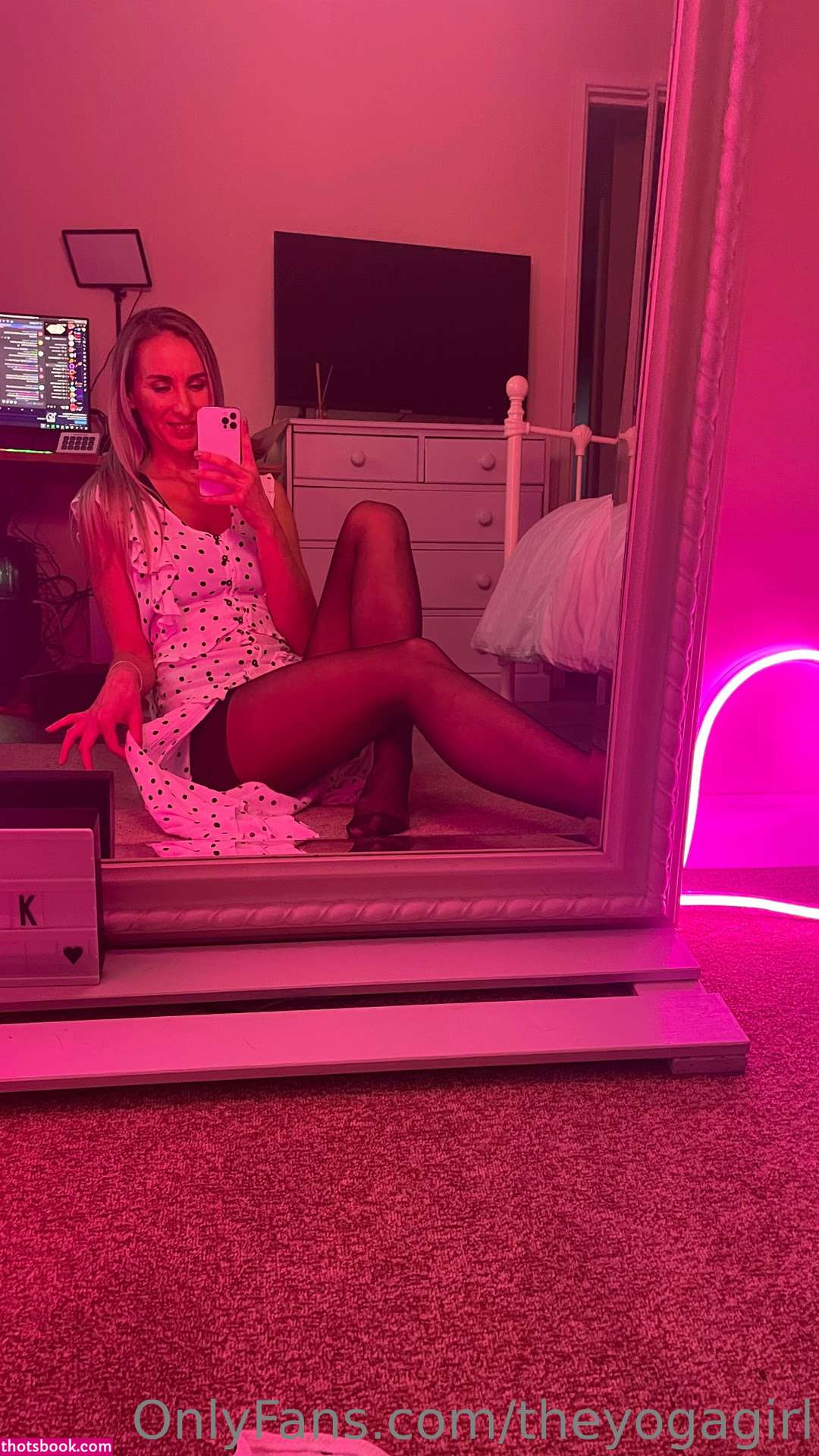 theyogagirl Photo #24