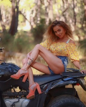 Bagira Deleonkur Photo #29