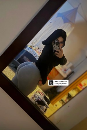 Desireeth Rojas Photo #12