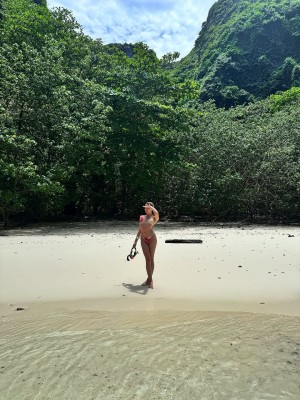 Ellie Middleton Photo #26