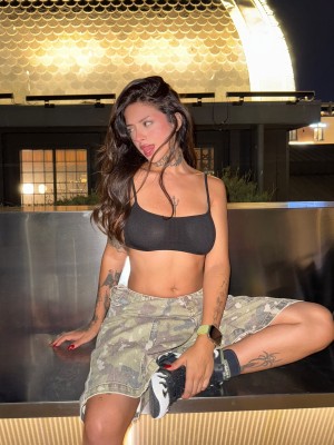 Hazal Bayazit Photo #10