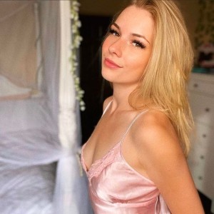 Jenn Rumney Photo #3