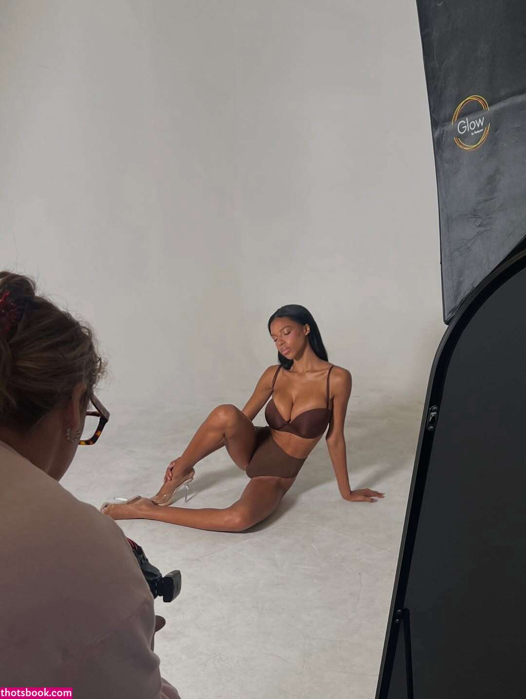 Laura Victoria Photo #11