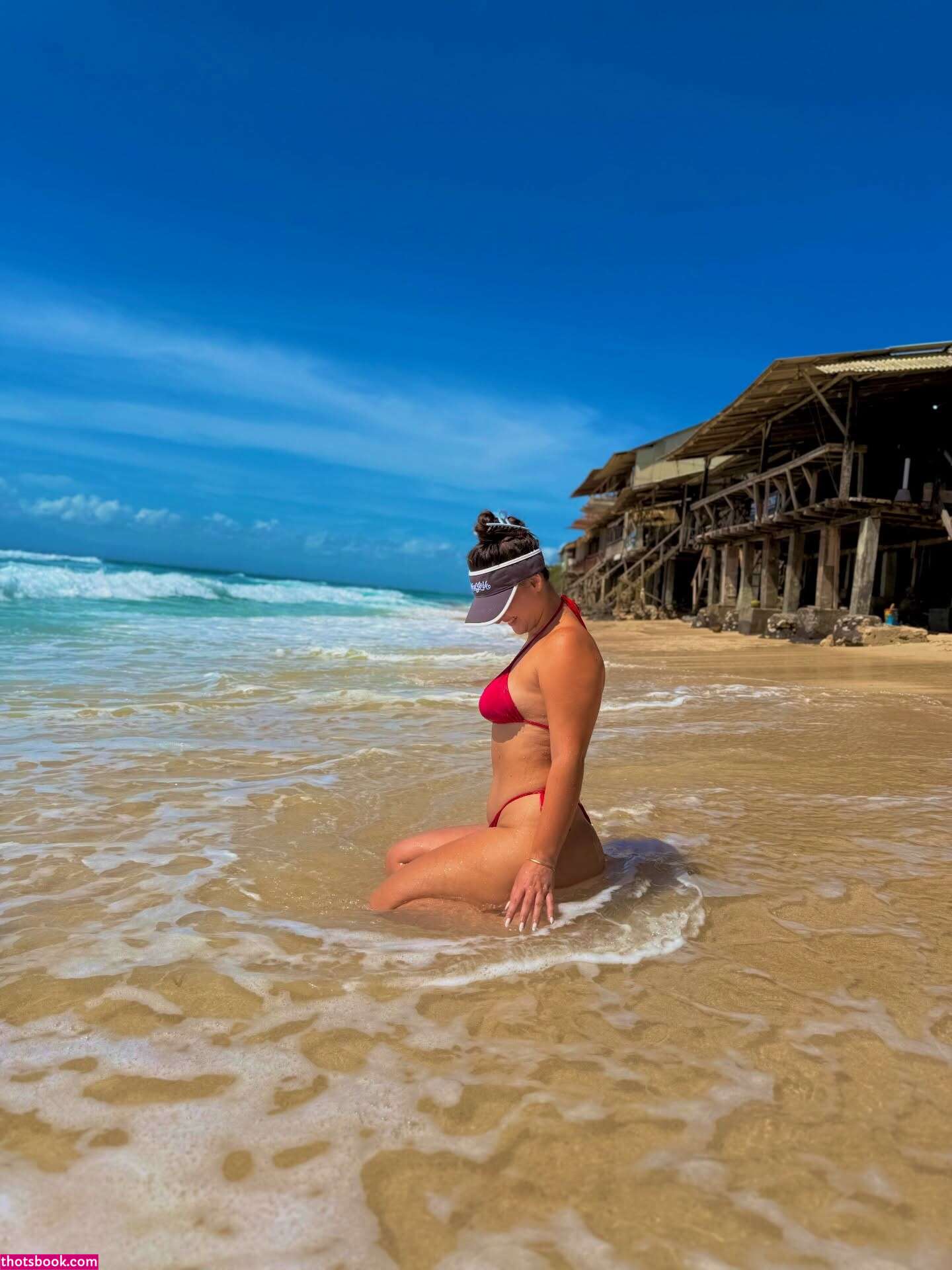 Meliike Avcii Photo #8