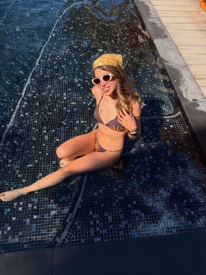 Regina Sirvent Photo #30