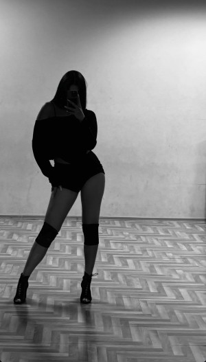 Emilia Wegrzynek Photo #13