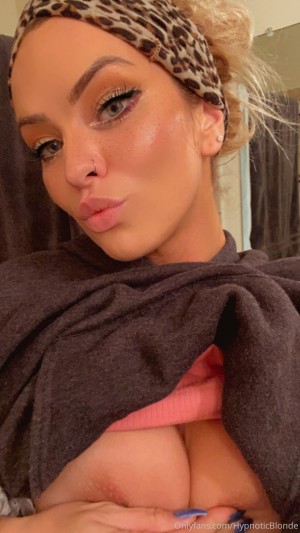 Hypnoticblondie Photo #9