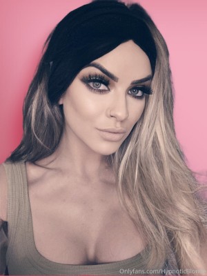 Hypnoticblondie Photo #13