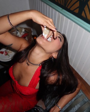 kn0bbyknees Photo #13