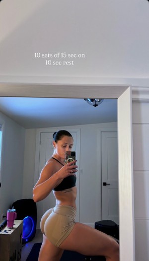 Urgymbae Jade Photo #3