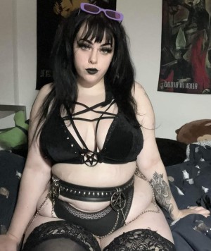 Thrashbarbie Photo #18