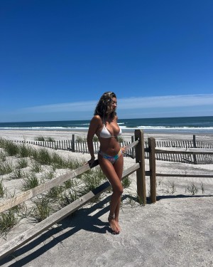 Geena Edmanson Photo #8