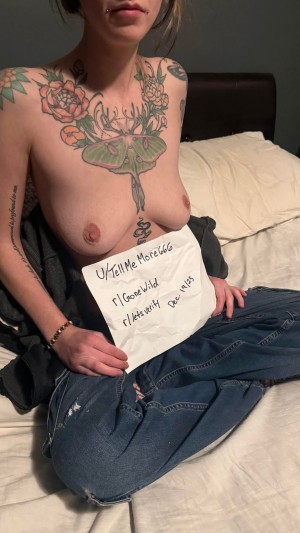 Tellmemore666 Photo #2