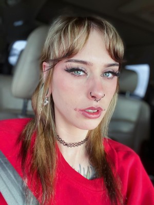 Tellmemore666 Photo #14