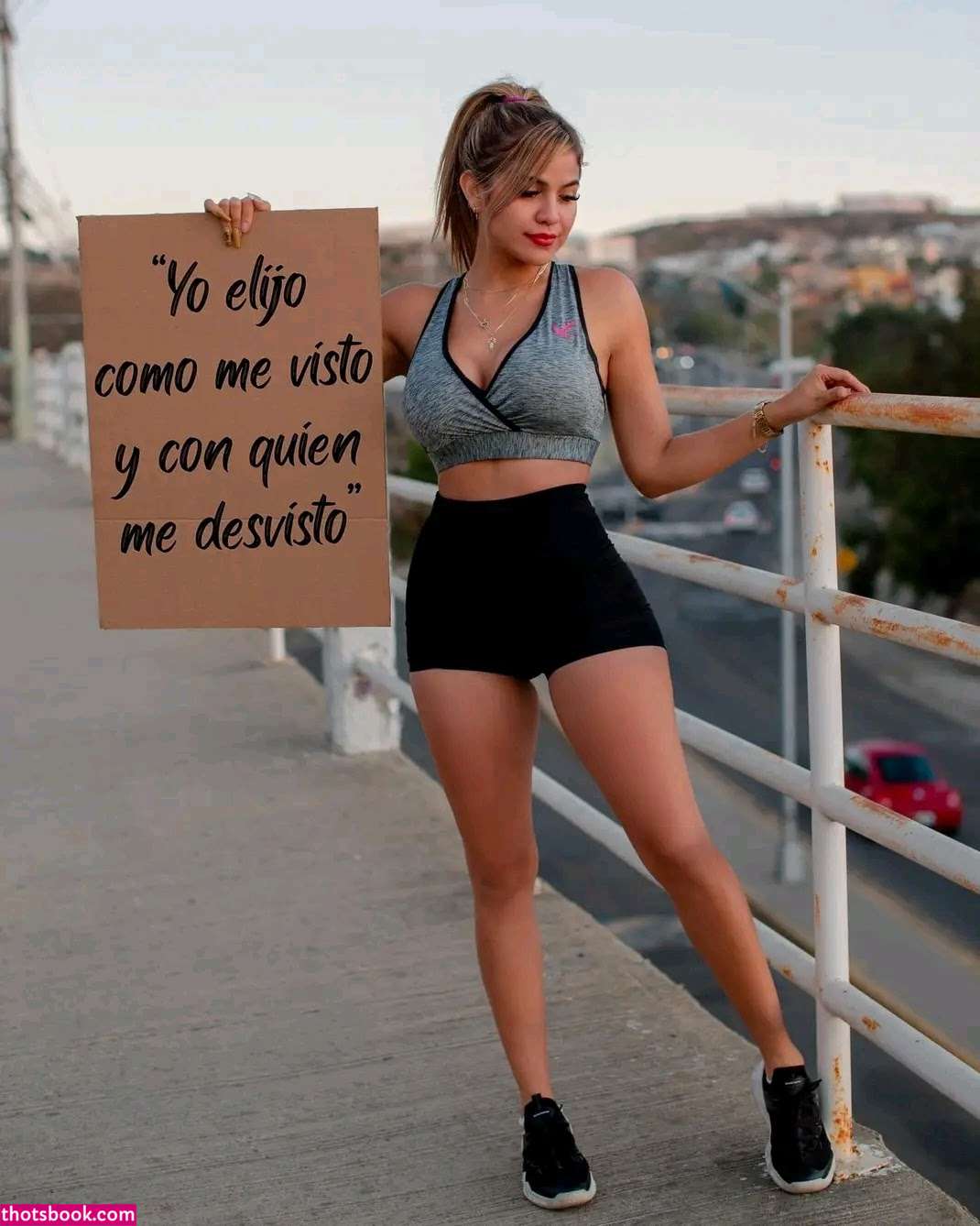 Ana Morquecho Photo #20