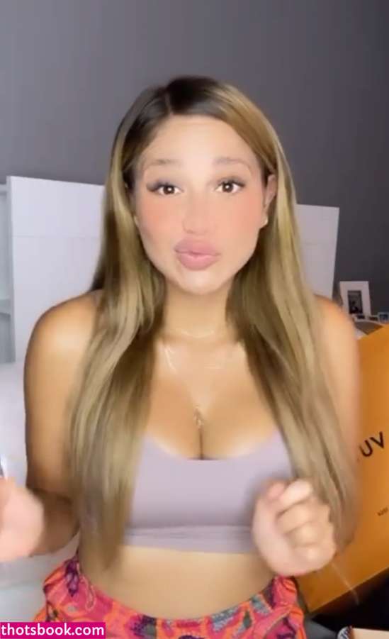 Ana Morquecho Photo #22