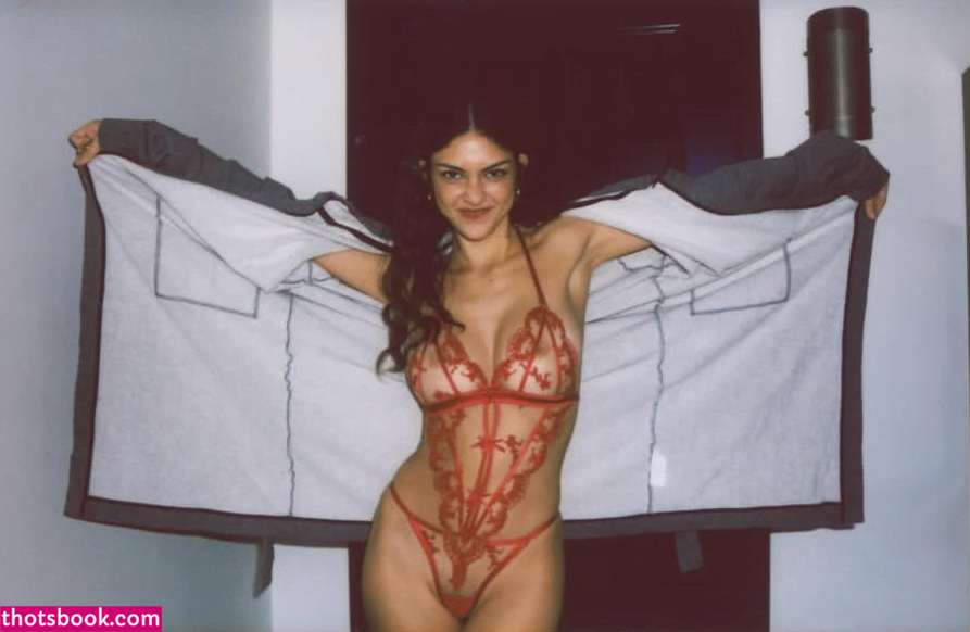 Kylie Likes Photo #6