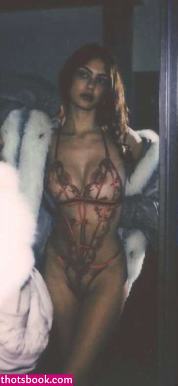 Kylie Likes Photo #10