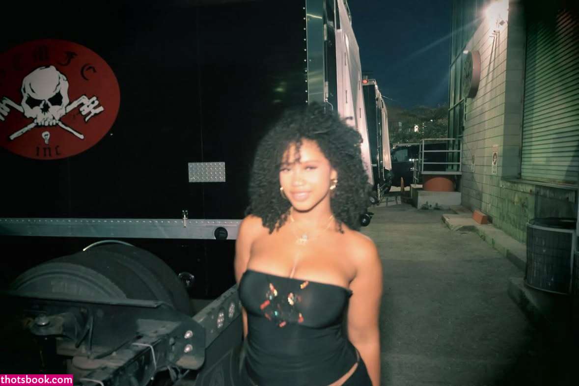 Amara Kioni Photo #8