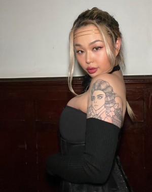 carrienoona Photo #11