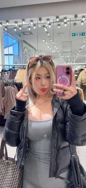 carrienoona Photo #12