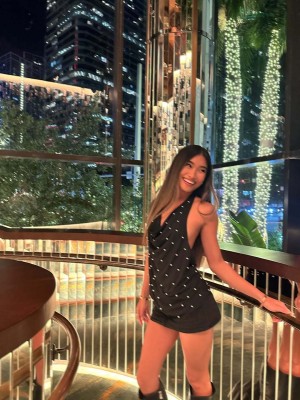 Ella Richardson Photo #5