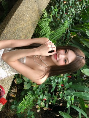 Elyn Leong Photo #32