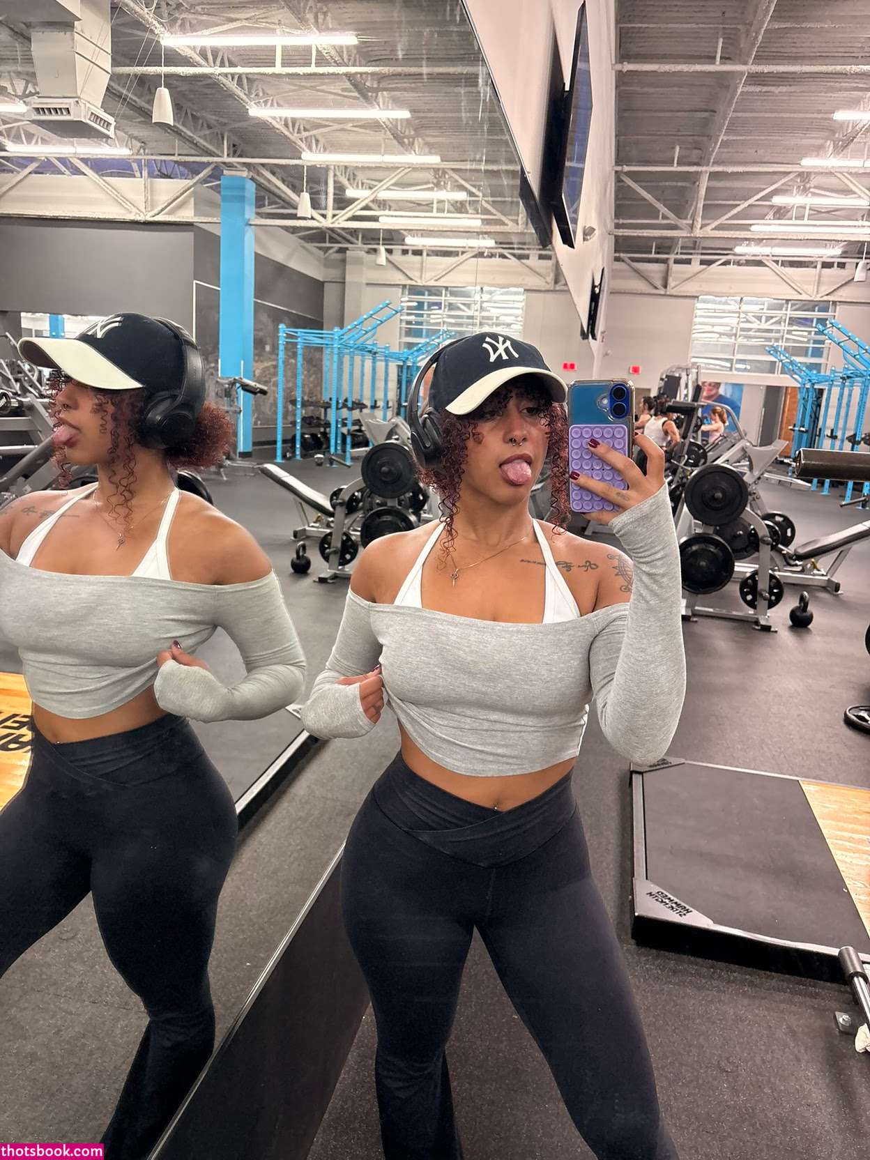 eliesunderworld Photo #3