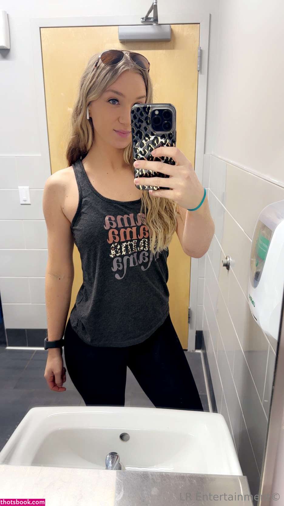 Rachel Greene Photo #20