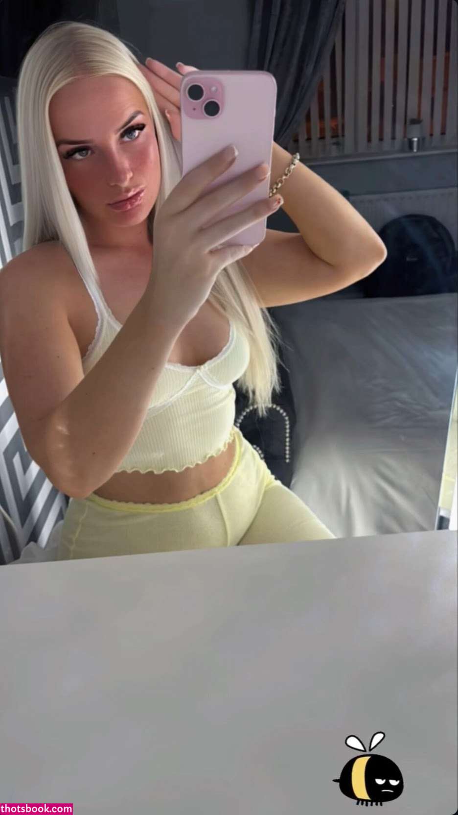 Abigail Holder Photo #3