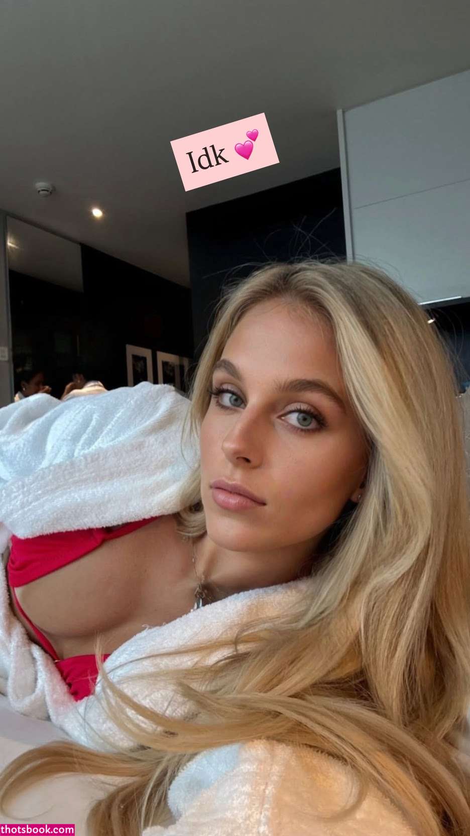 Lizzie Gunderson Photo #7