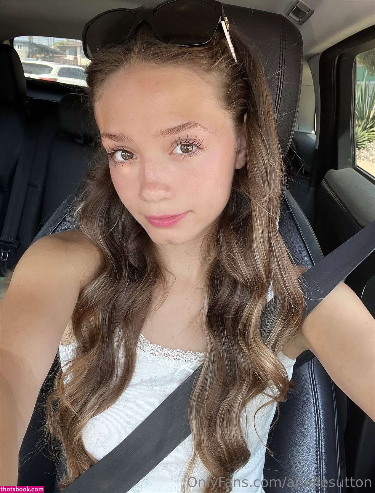 ariellesutton Photo #1