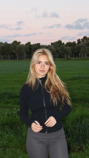 Yarin Luvich Photo #21