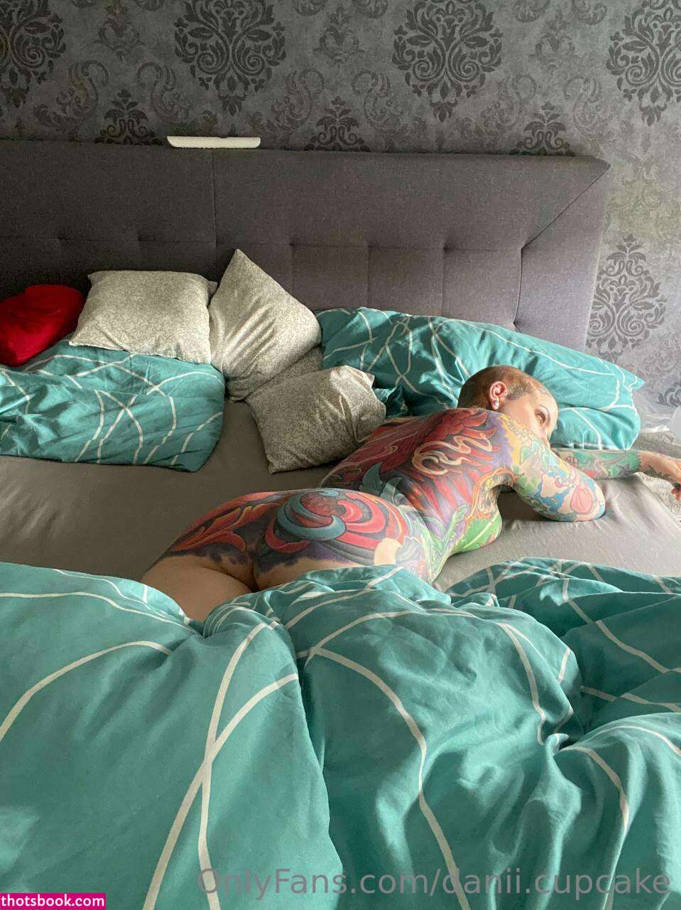 Danii Cupcake Photo #4