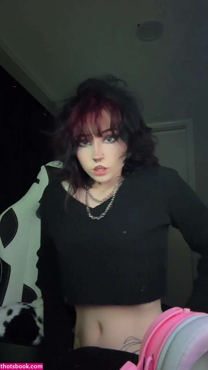 gothpimpbitcxh Photo #1