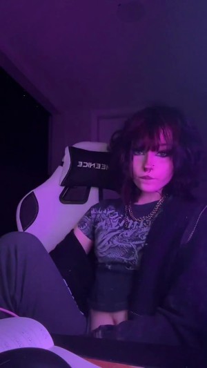 gothpimpbitcxh Photo #2