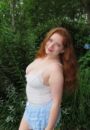 Juliet Siegel Photo #8