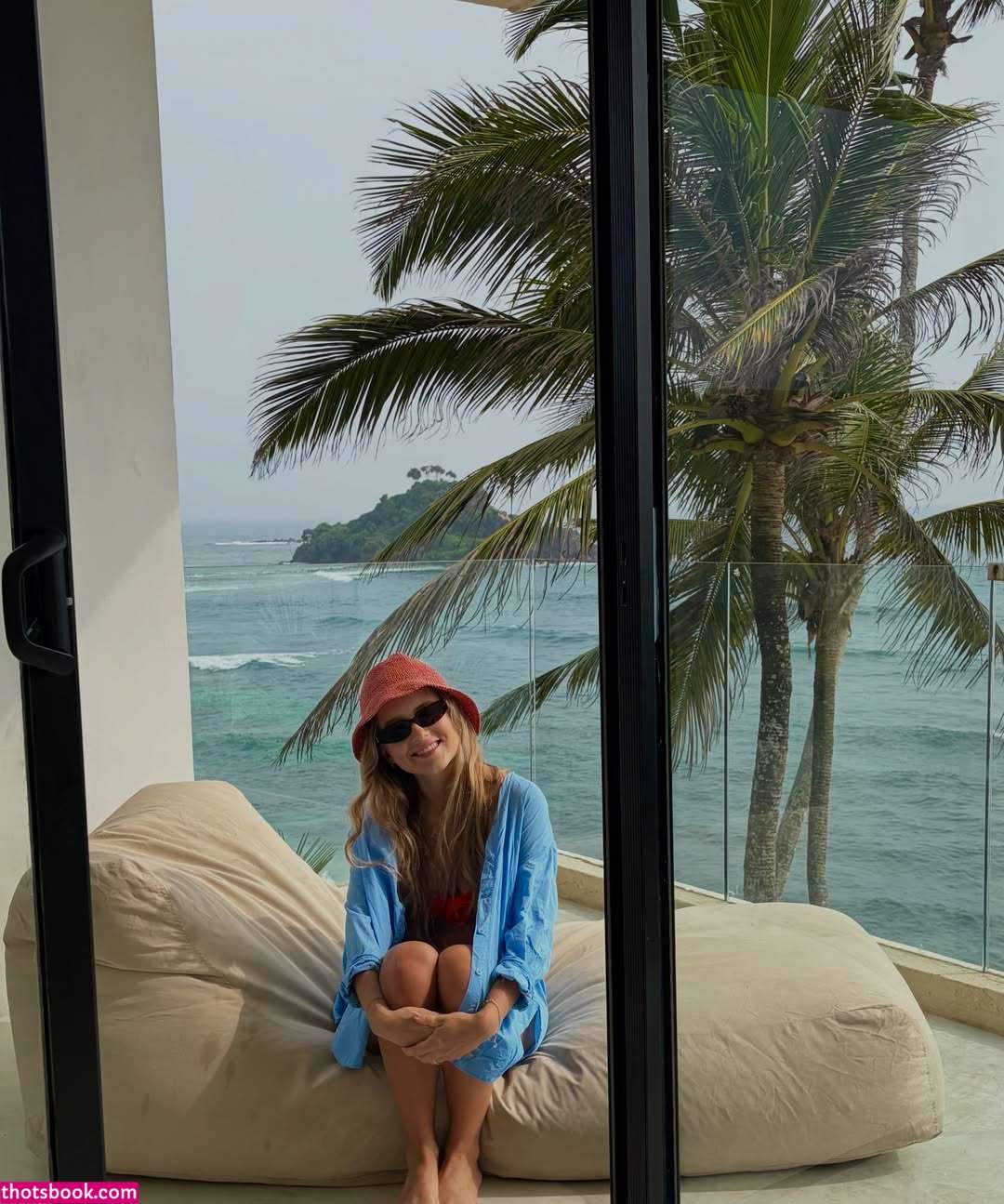 Roza Tomkiewicz Photo #8