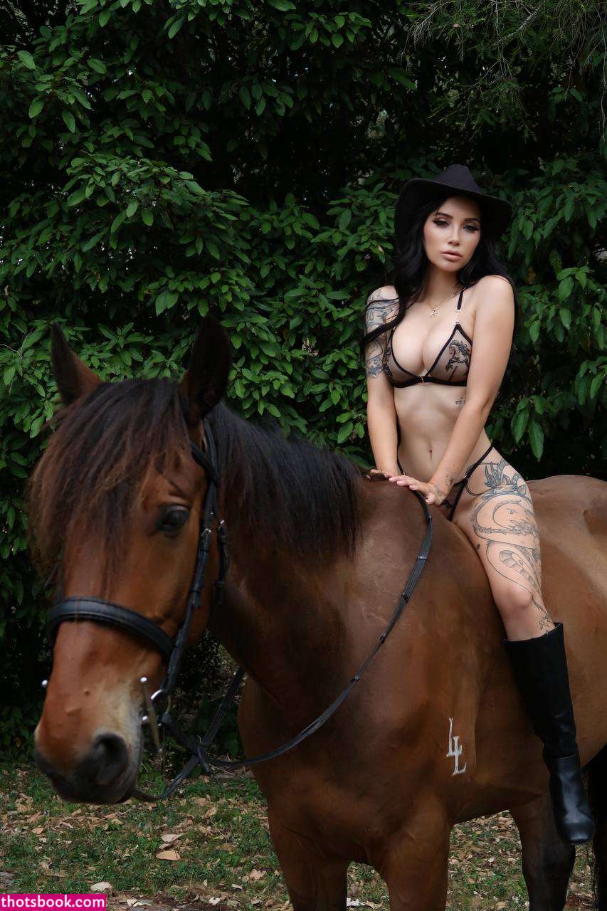 Beke Jacoba Photo #421