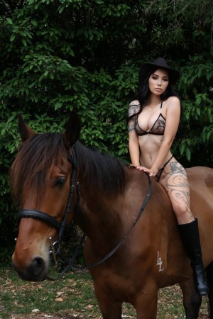 Beke Jacoba Photo #421