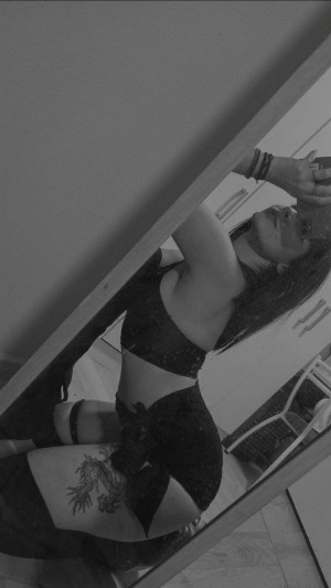 Sasha Moore Photo #19