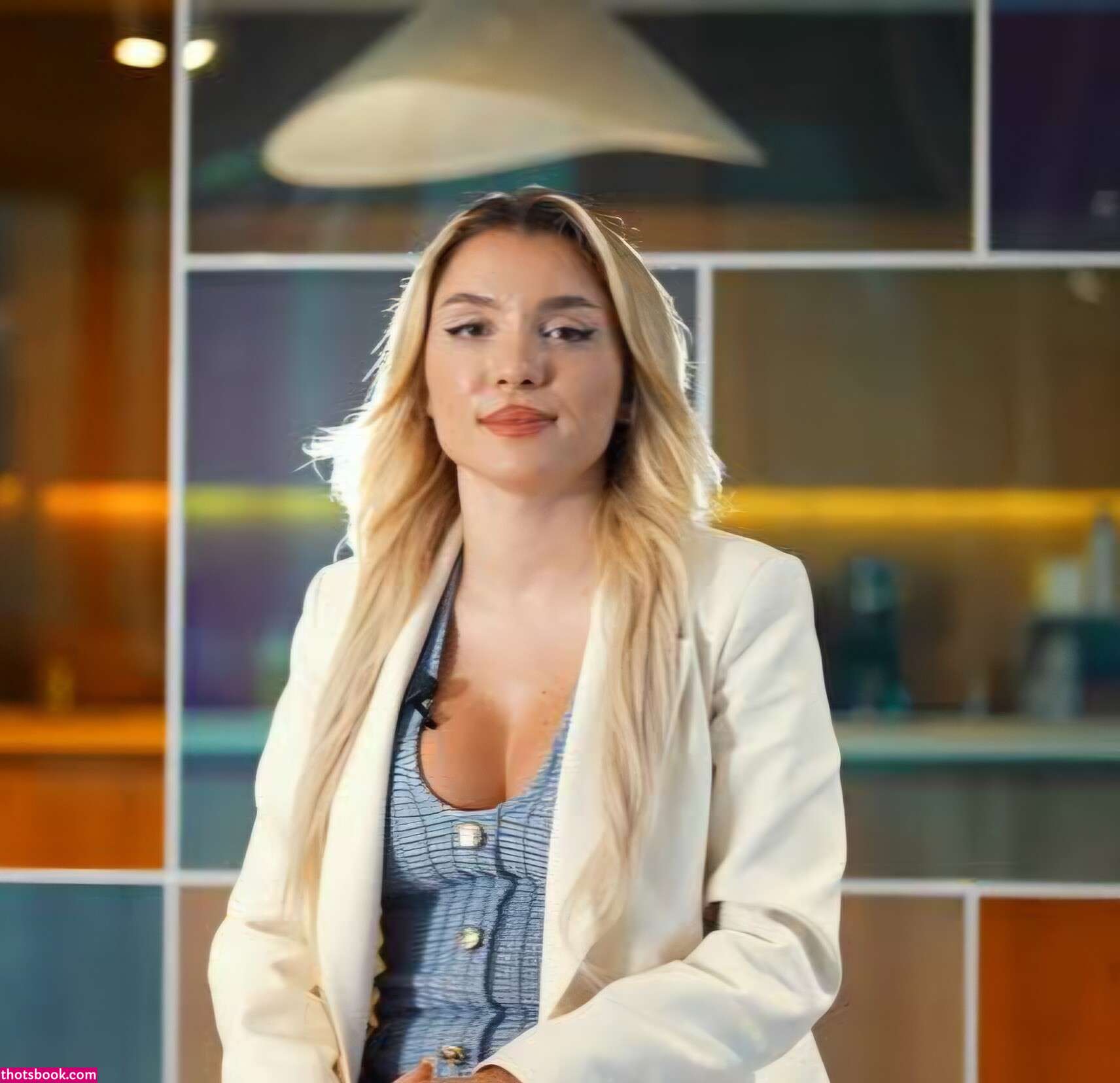 Selen Senal Photo #4