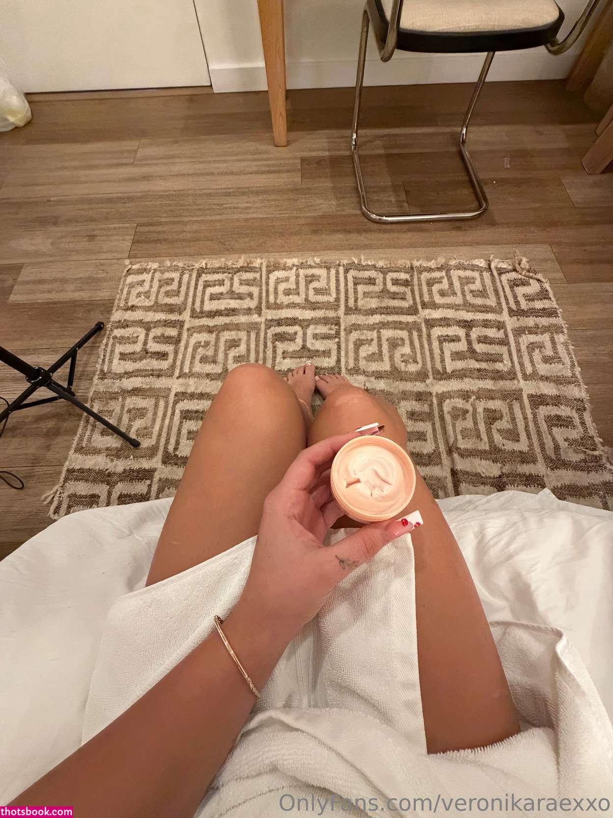 Veronika Rae Photo #6