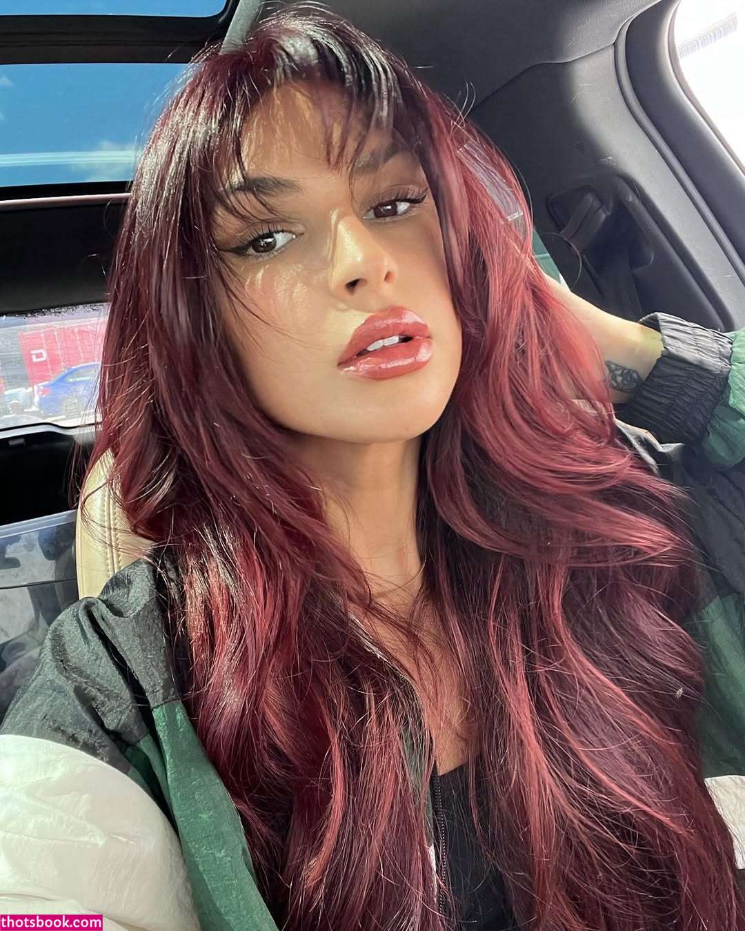 Elisabeth Rioux Photo #16