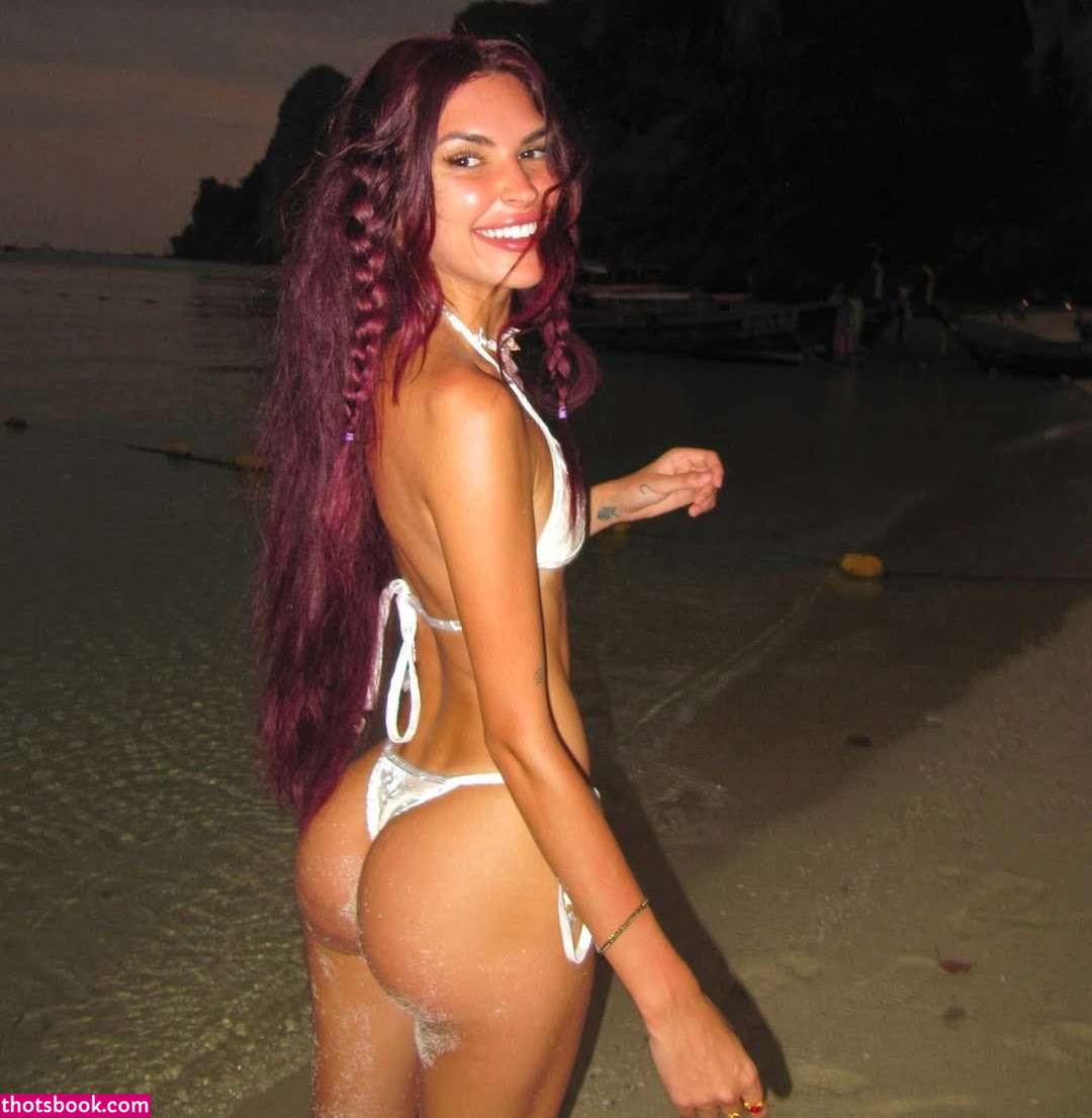 Elisabeth Rioux Photo #20